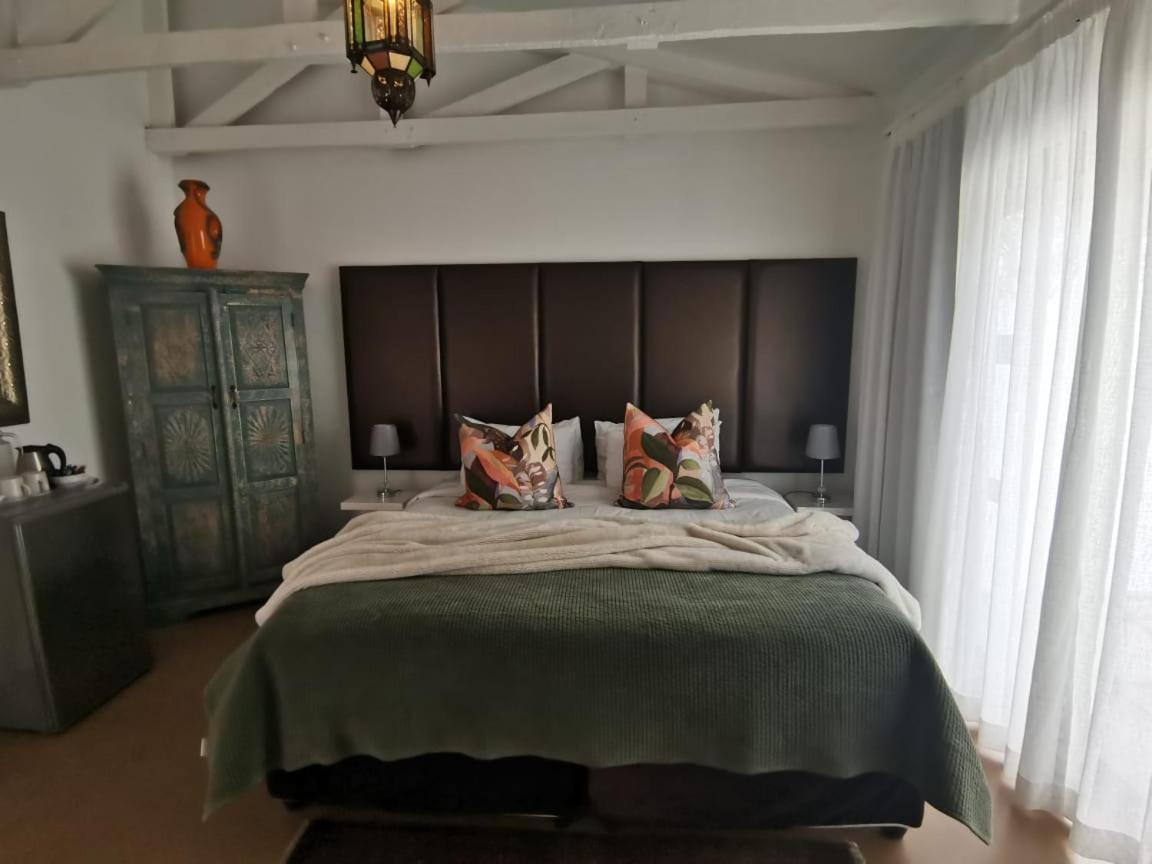 The Rez Guesthouse Walvis Bay Exterior photo